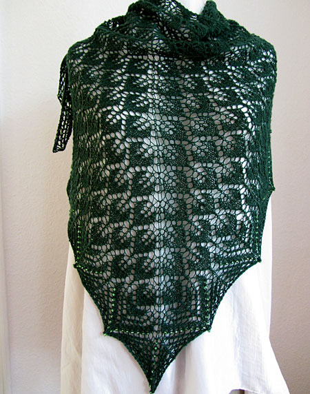 Tuch im Ganzen, completed shawl