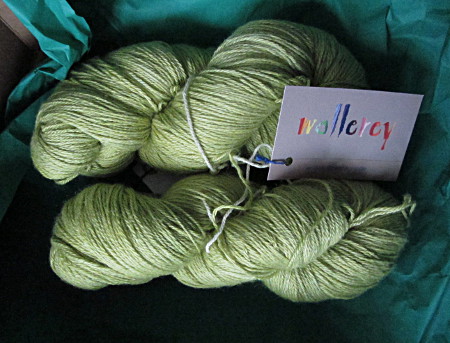 Yaksilk in Frühlingsgrün