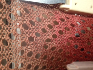 Leider sieht mein nächster Ärmel so aus .<br />ist aber das selbe Muster wie das zweite.