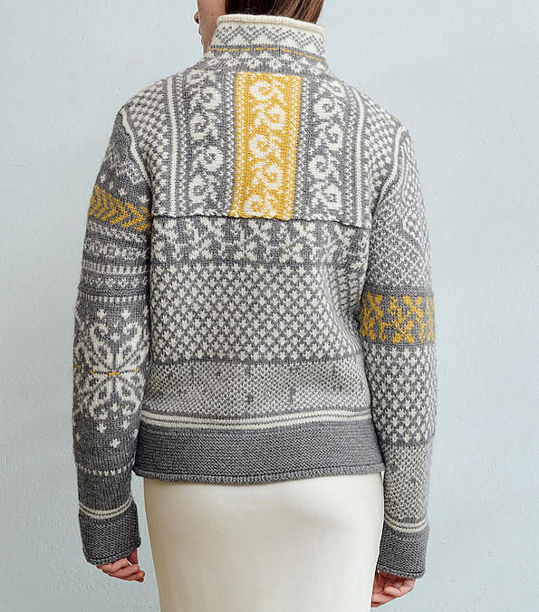 Saga sweater van oadevold 02a.png